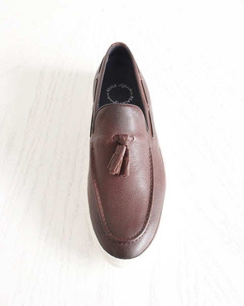 Boat Shoe com Pingente Café