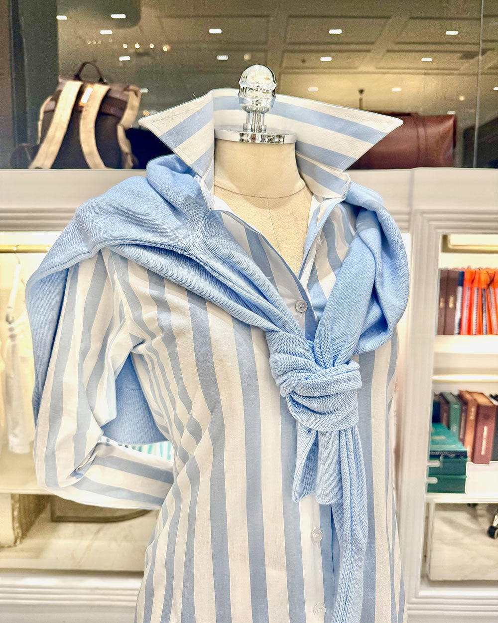 Chemise Listrada Azul Claro e Branco