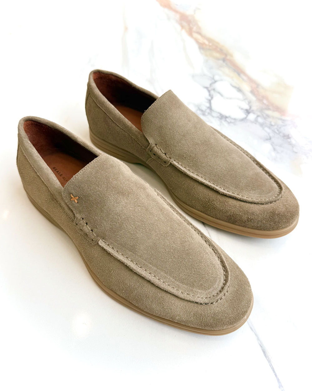 Mocassim Esportivo "RIVA" em Camurça Taupe