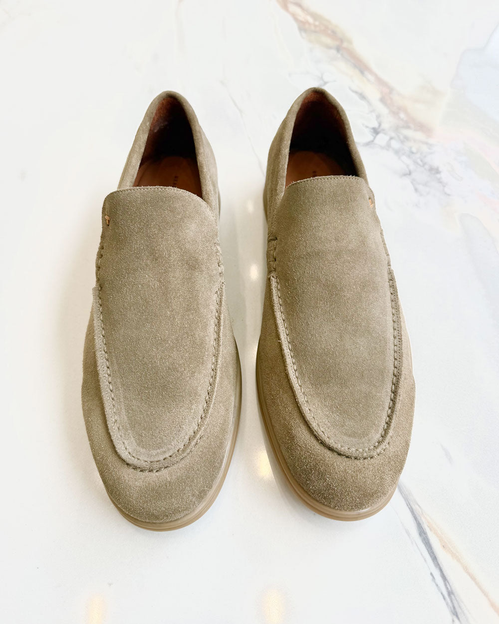 Mocassim Esportivo "RIVA" em Camurça Taupe
