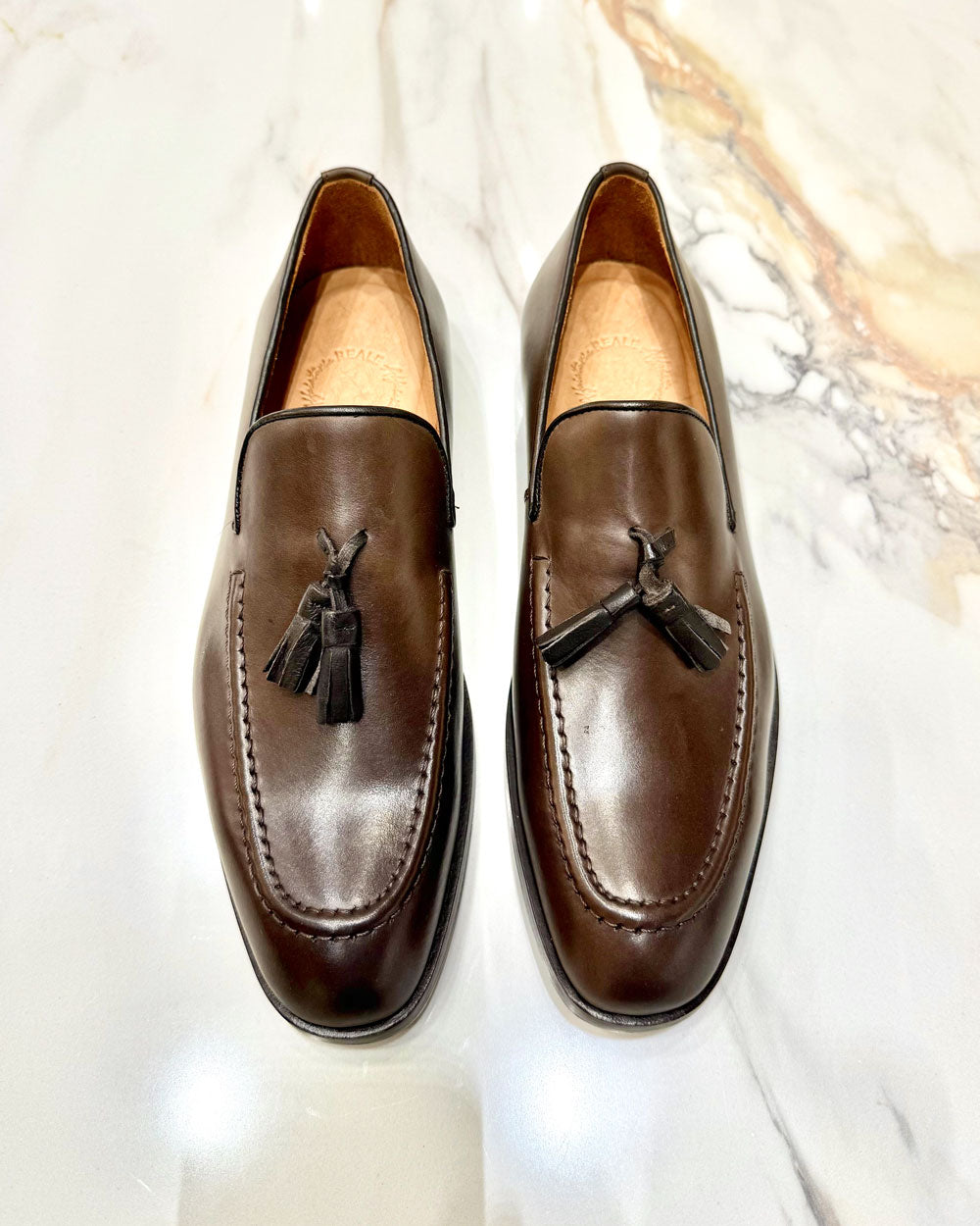 Mocassim Social Estilo Loafer Conhaque com Pingentes