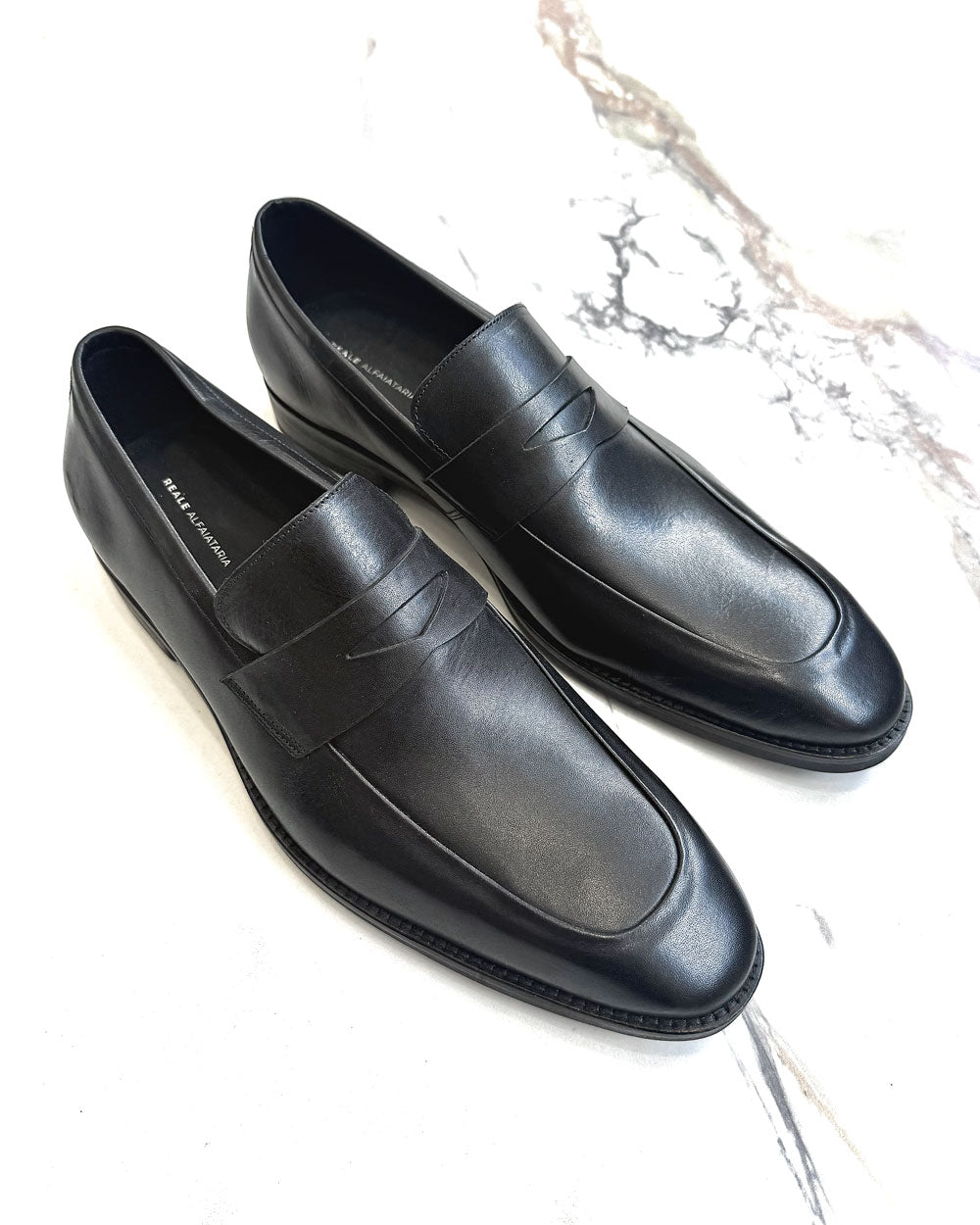 Mocassim Social Estilo Loafer em Couro Preto