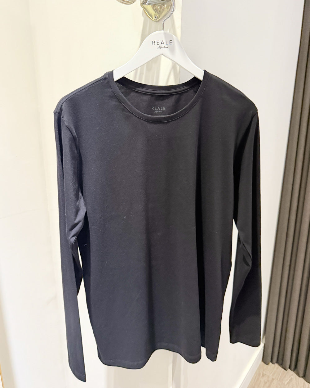 T-Shirt Manga Longa em Algodão Egípcio Gola Careca Cor Preto