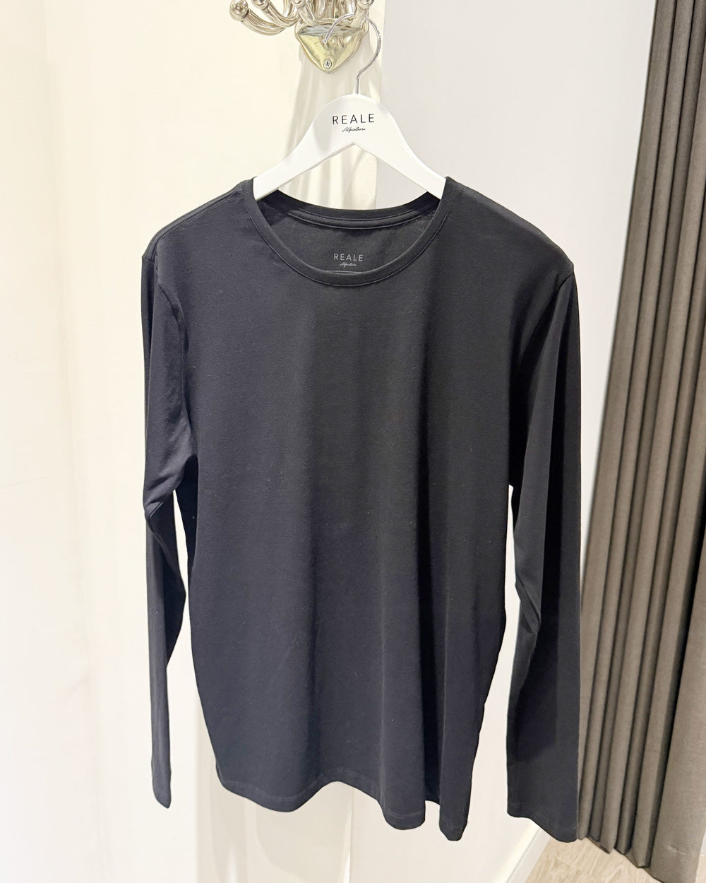 T-Shirt Manga Longa em Algodão Egípcio Gola Careca Cor Preto